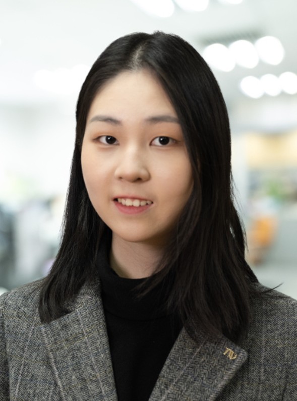 康文帆 Vivian Kang